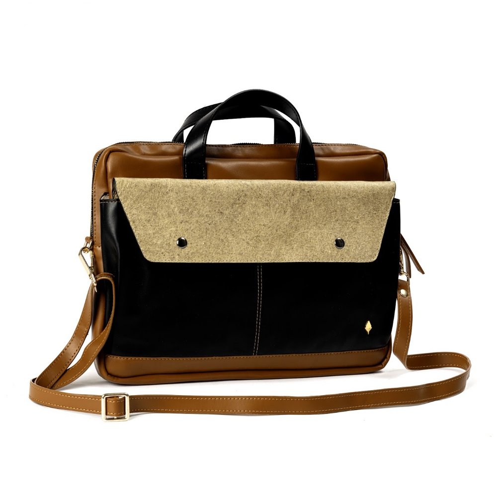Willow Laptop Sleeve Tan